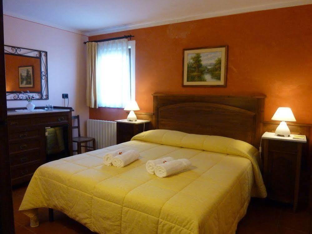 Casale Dei Gelsi Bed and Breakfast Castiglione In Teverina Buitenkant foto